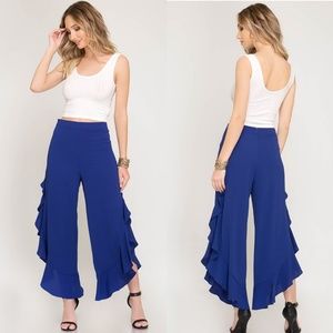 Oliva pants with ruffled hemline comfortable